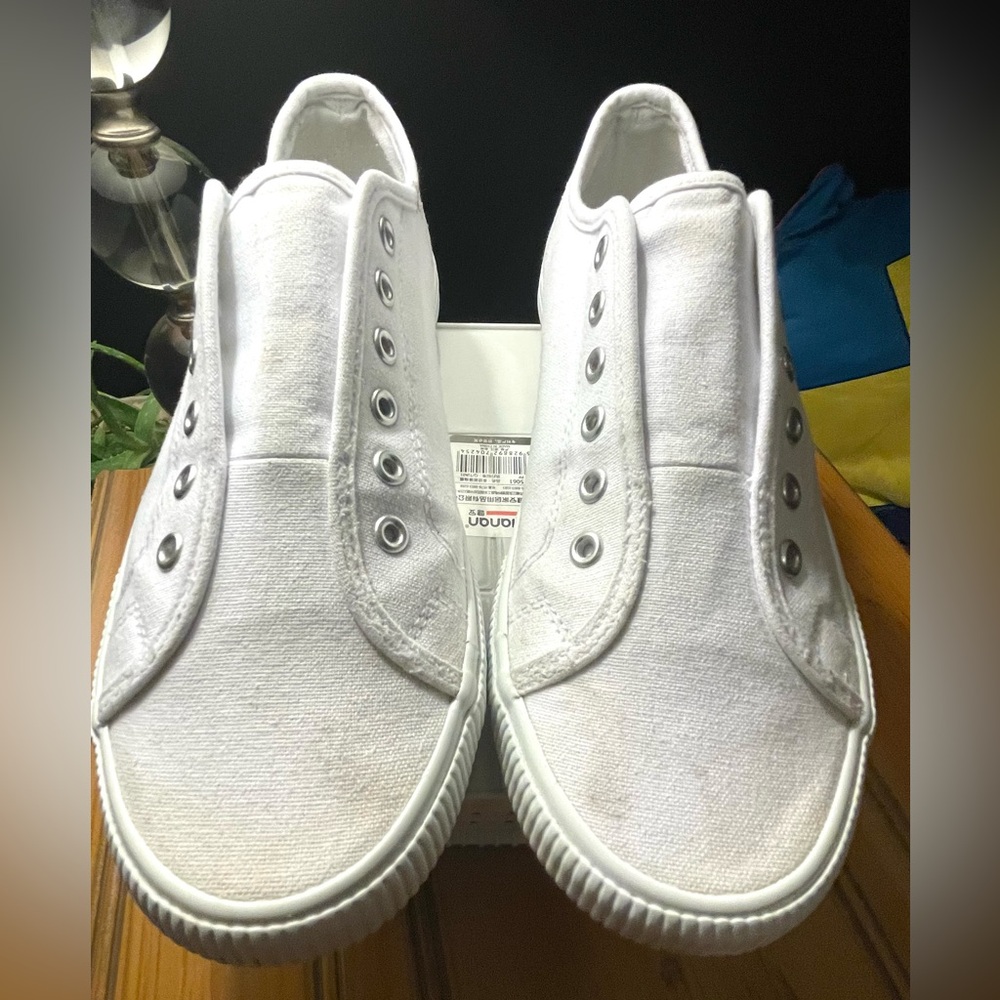 Hurley Classic White Women's Sneakers size 7, slip on